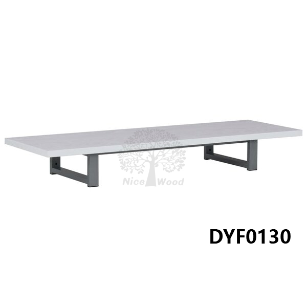 0_130 Shelf With Brackets