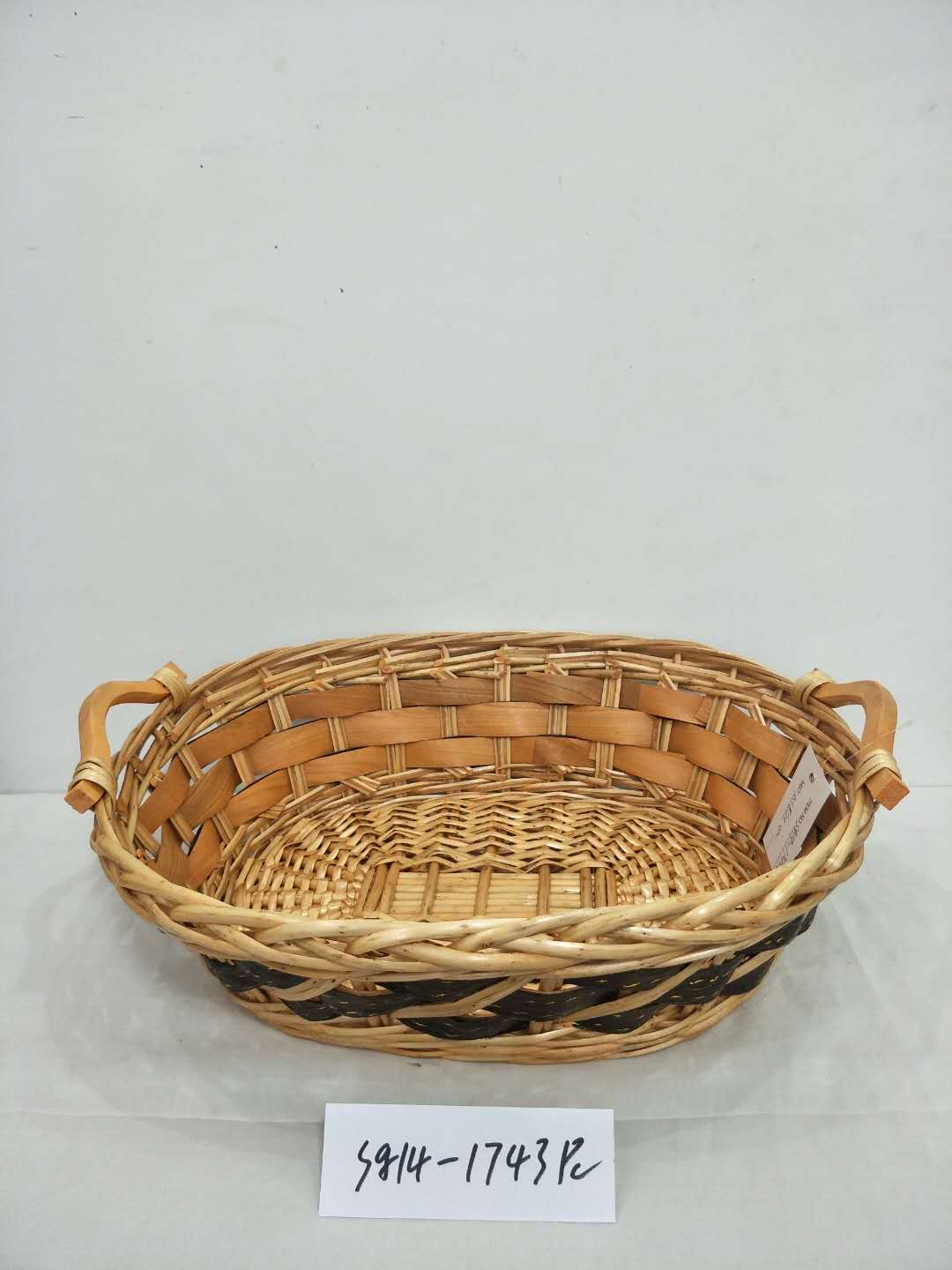 Kingwillow Customizable wholesale cheap hand woven wicker basket woodchip woven basket Christmas gift storage basket fruit basket tray storage