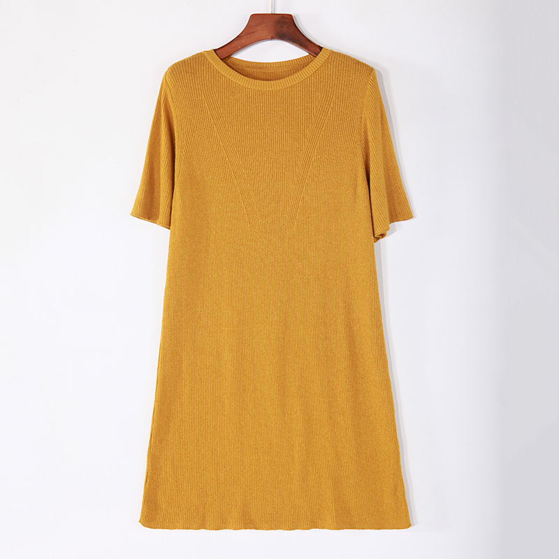 Women knitted dress with short sleeve