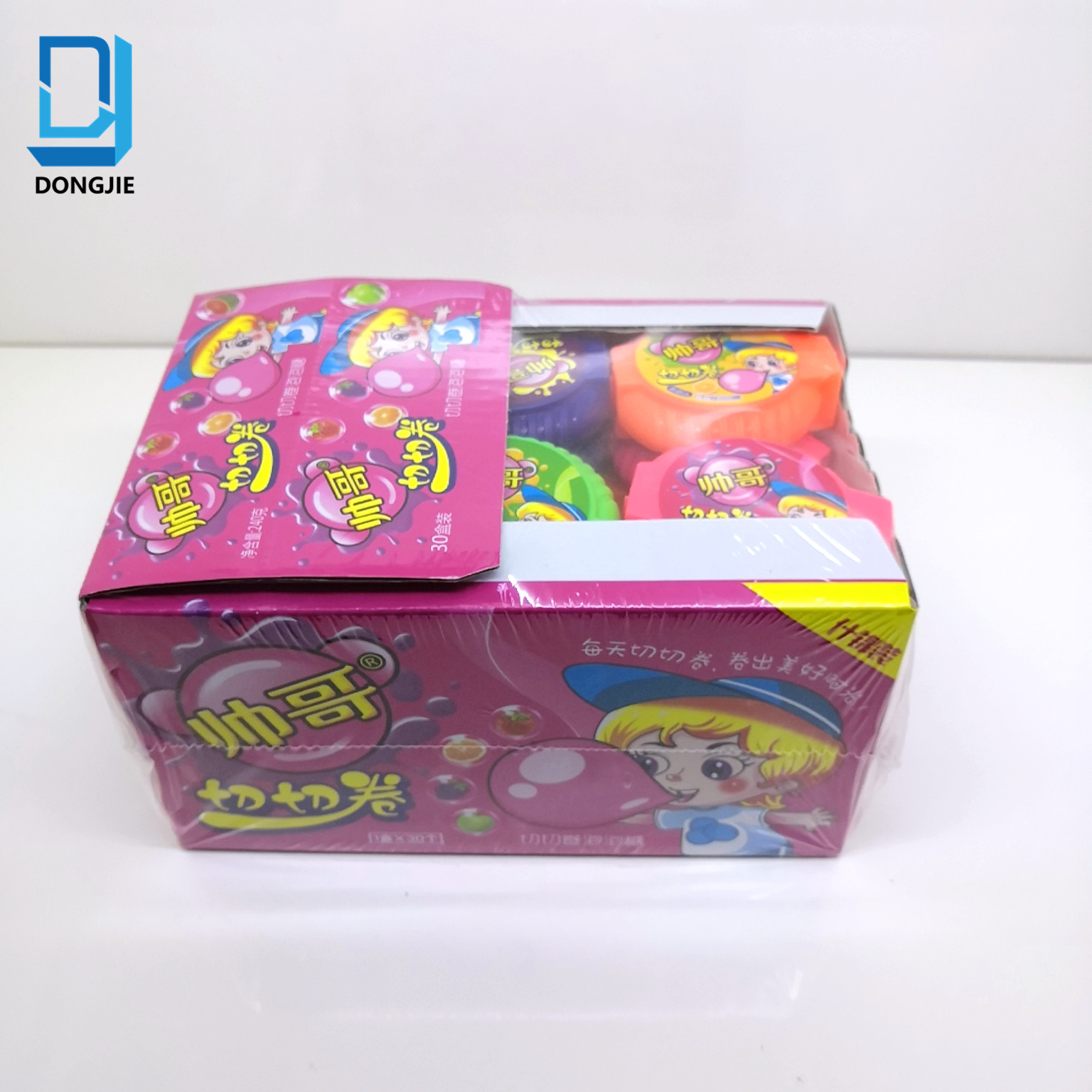 *Roll bubble gum (strawberry flavor, orange flavor, apple flavor, grape flavor)