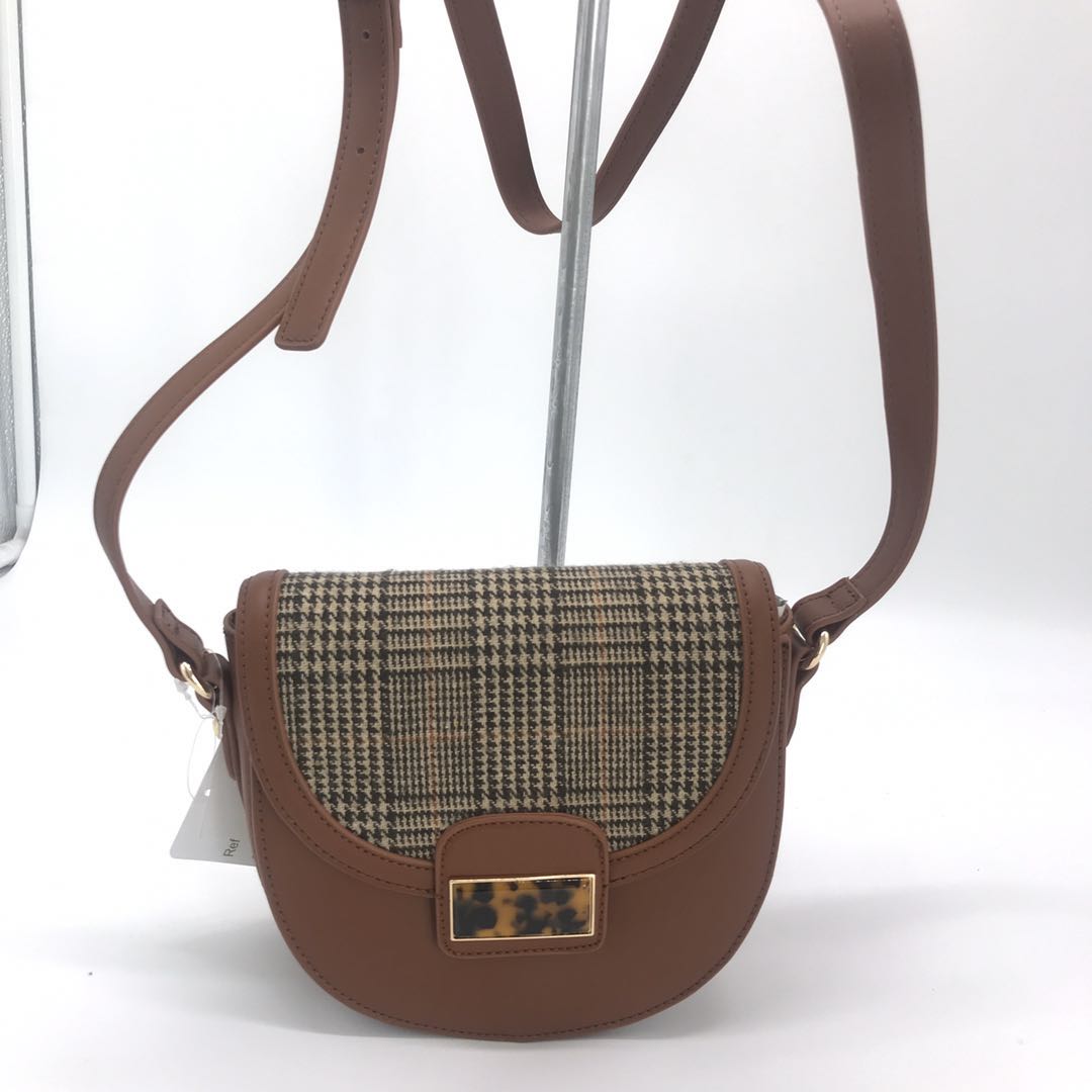 shoulder bag