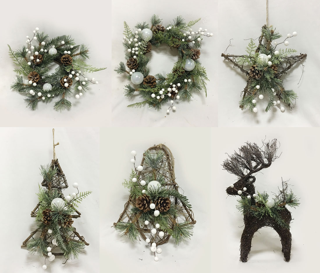 Berry and leaf rattan wreath/reindeer/star/bell/tree decoration