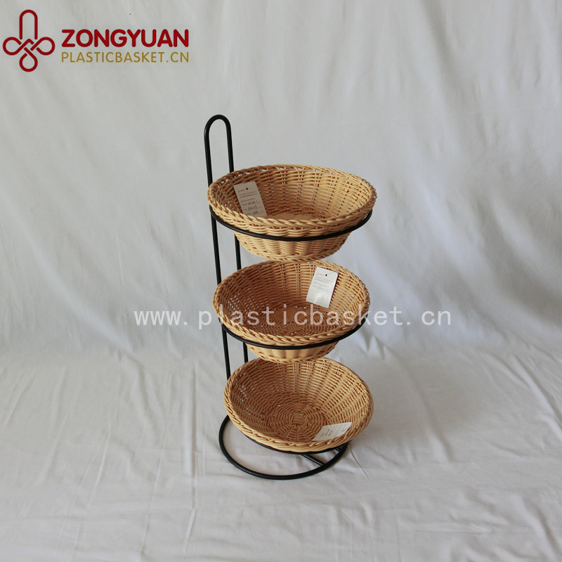 Removable display basket