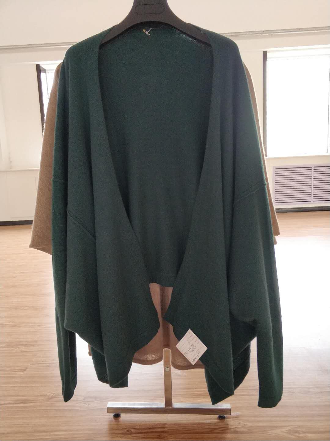 Cashmere knitting sweater of lady