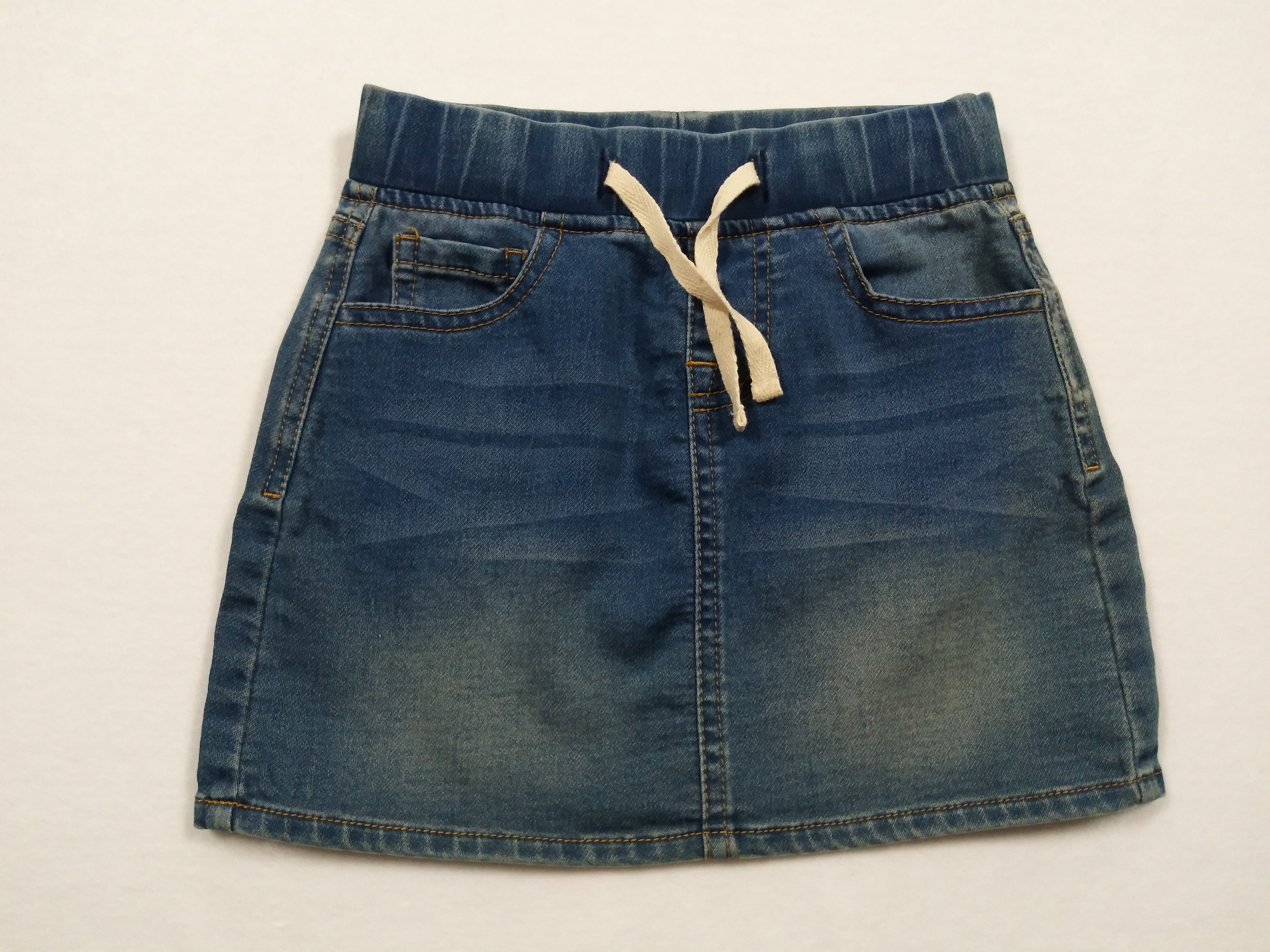 girl's skirt