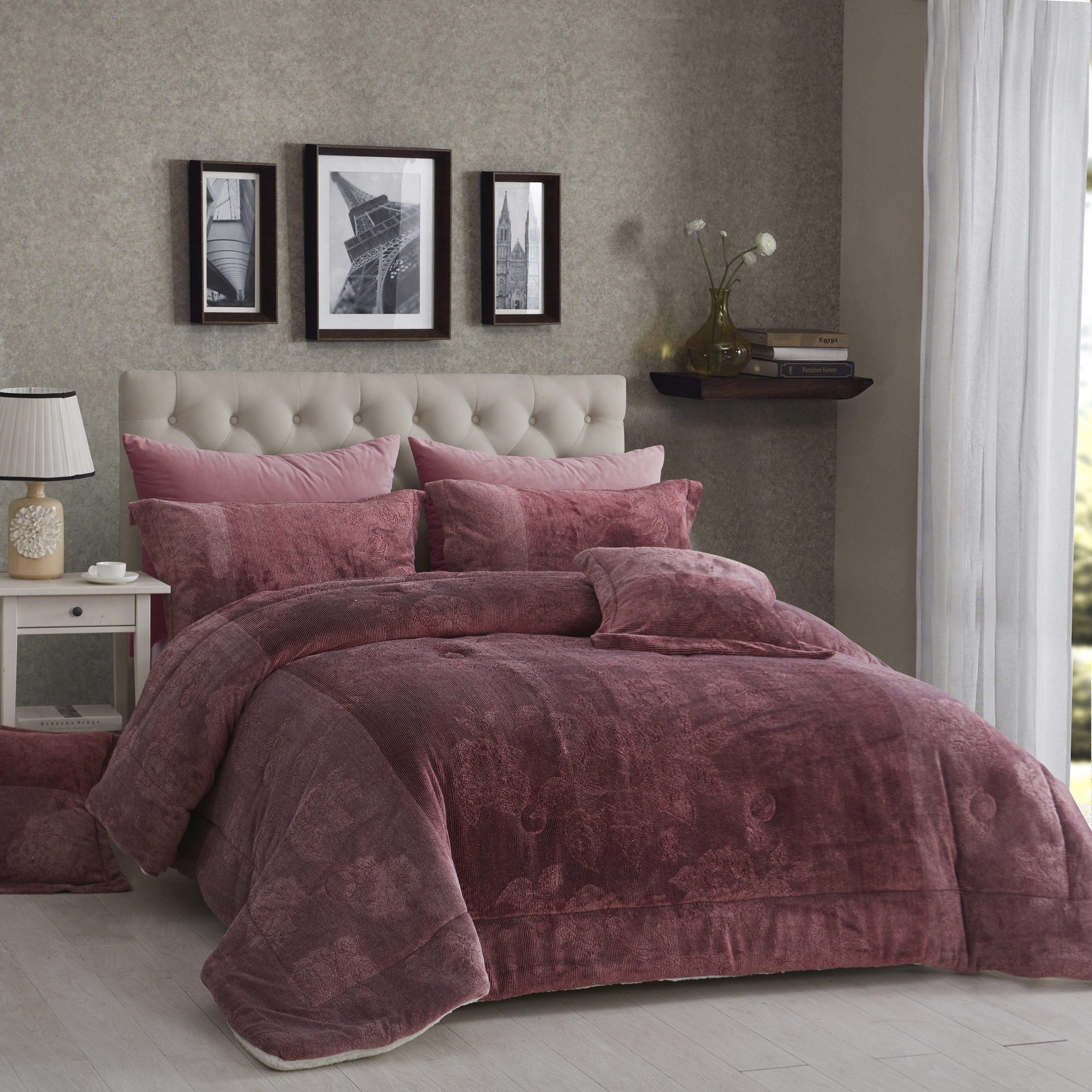 100% polyester kation embossed flannel comforter set