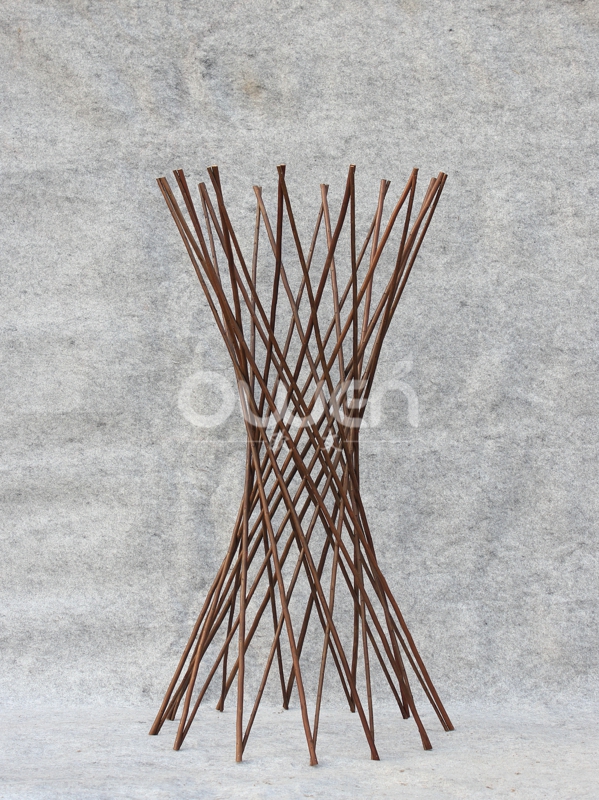 Expandable Willow Obelisk