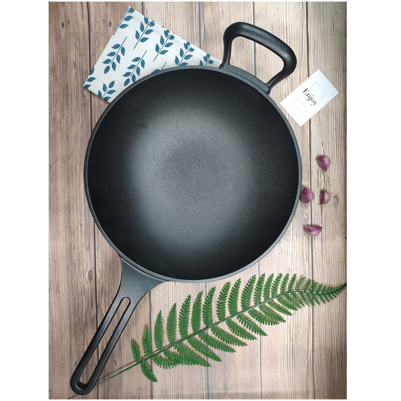 Cast iron wok