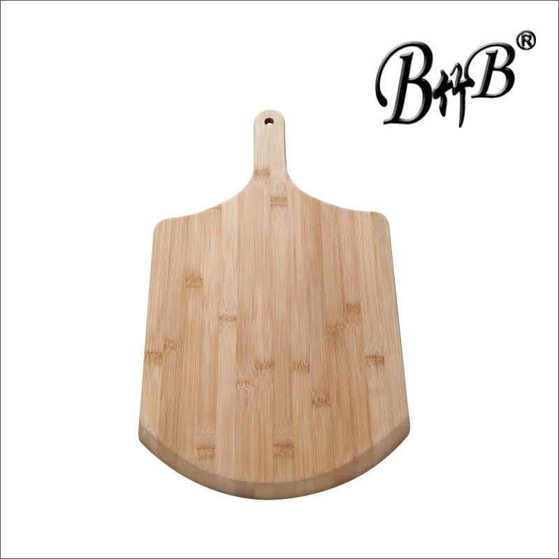 Bamboo cutting board / chopping board