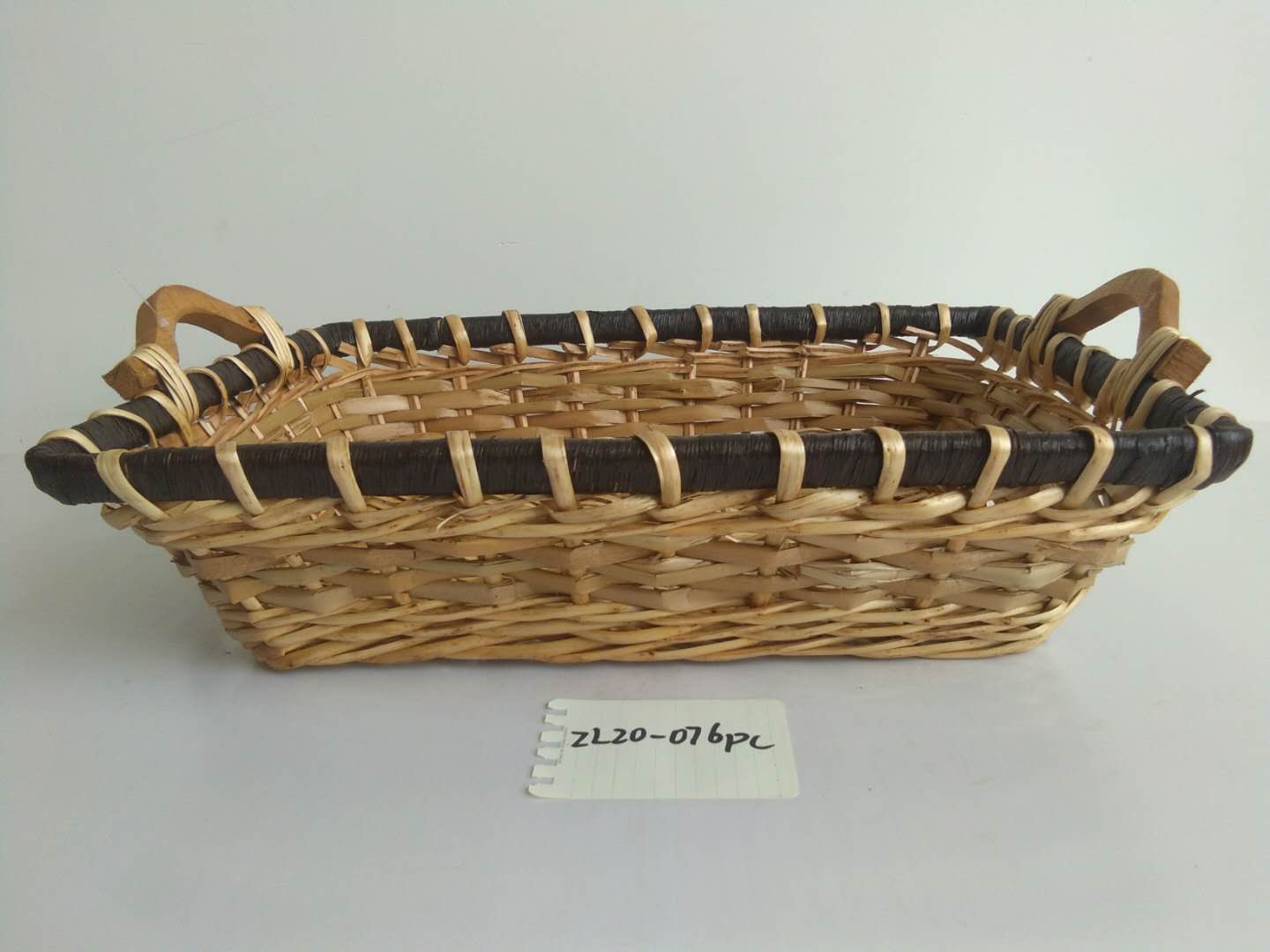 Kingwillow Christmas wholesale hand waven wicker basket woodchip woven basket gift storage basket fruit basket tray storage tray