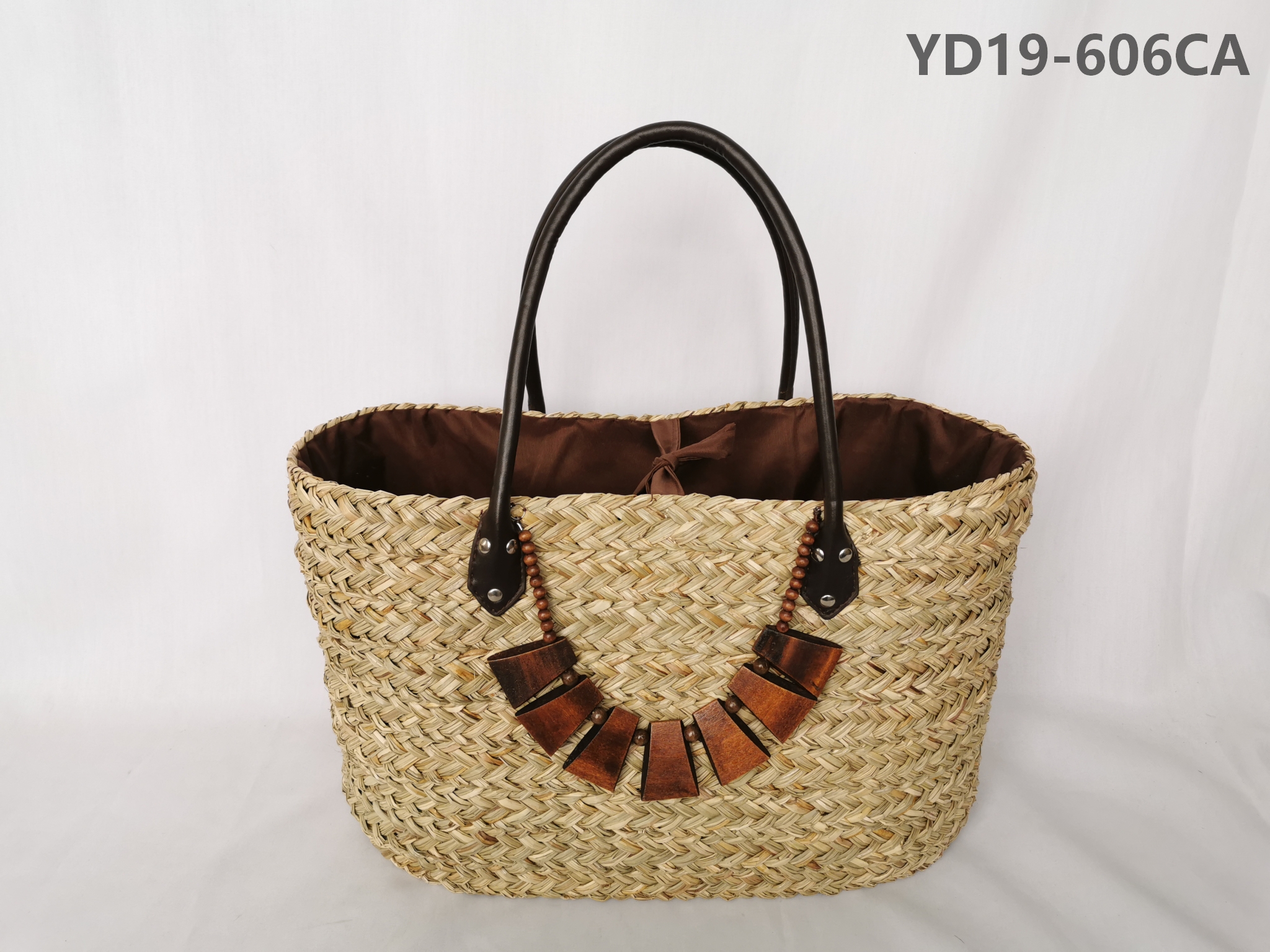 straw bags