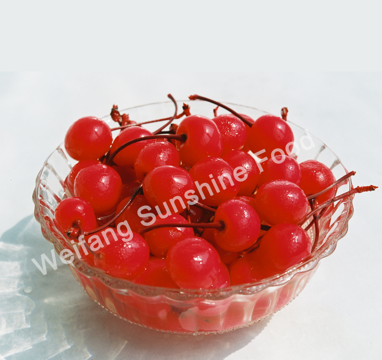Canned cherry in syrup