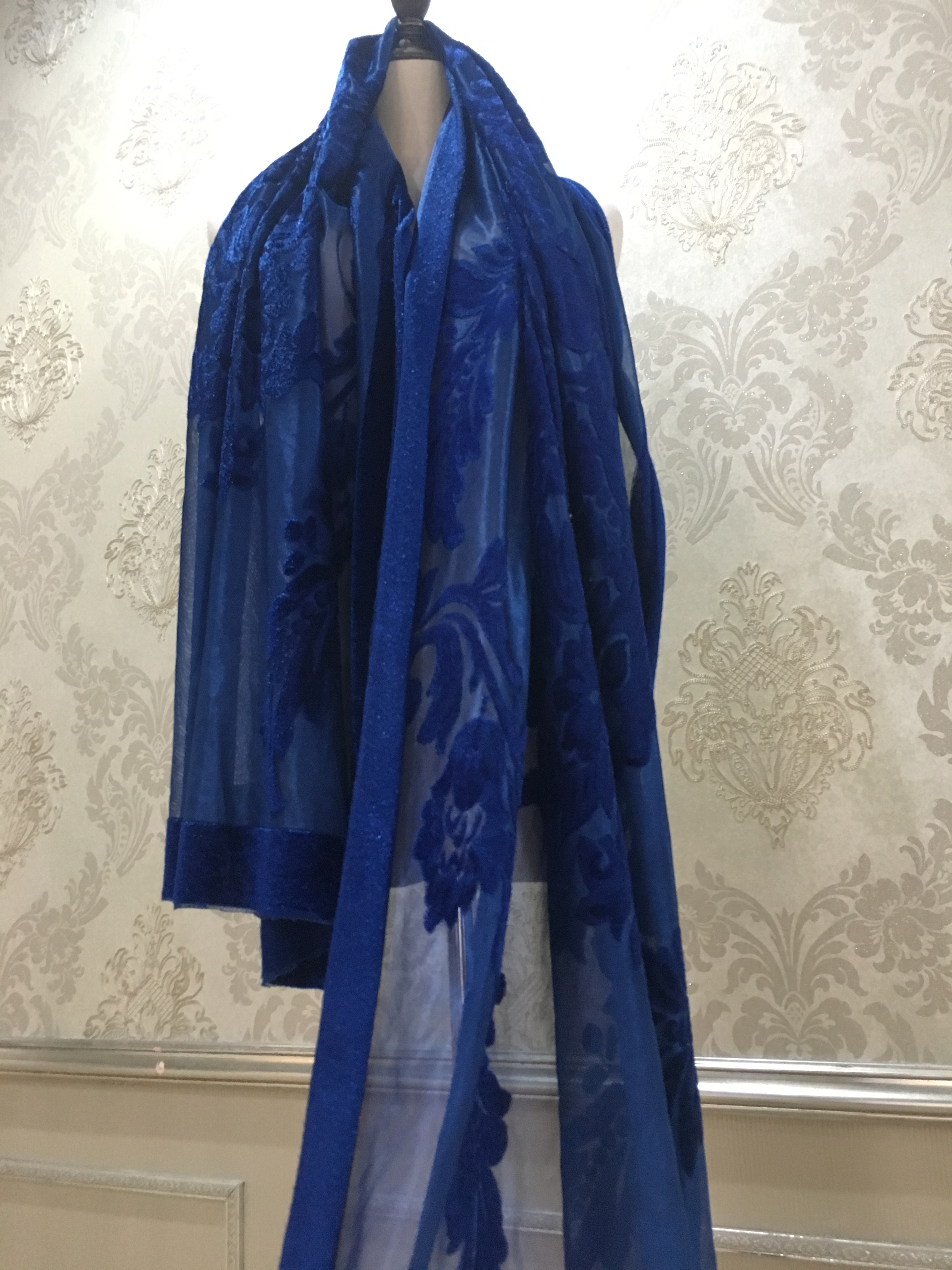 Knitted jacquard cloth
