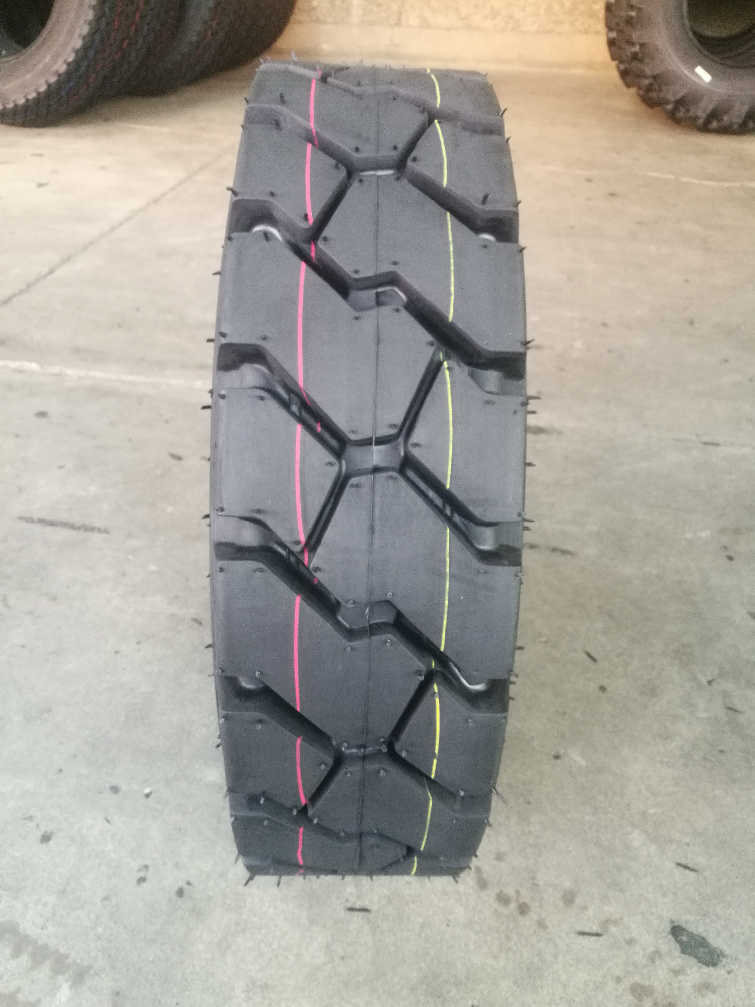 Forklifit tyre