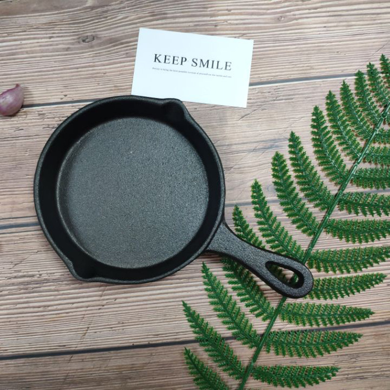 Cast iron mini pan