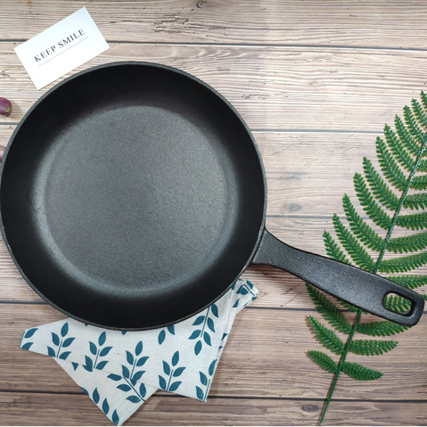 cast iron frypan