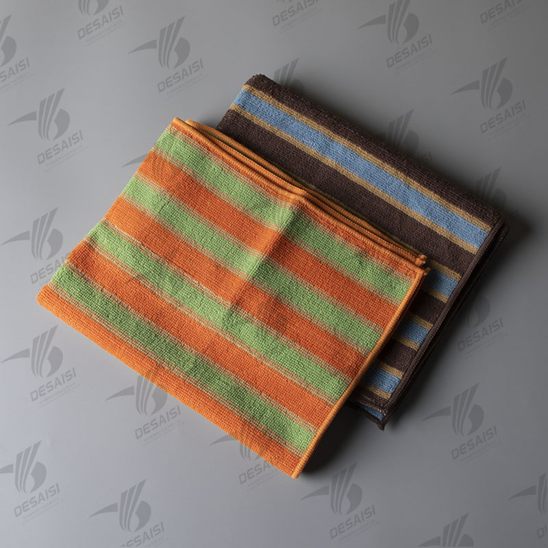Microfiber cleaning cloth