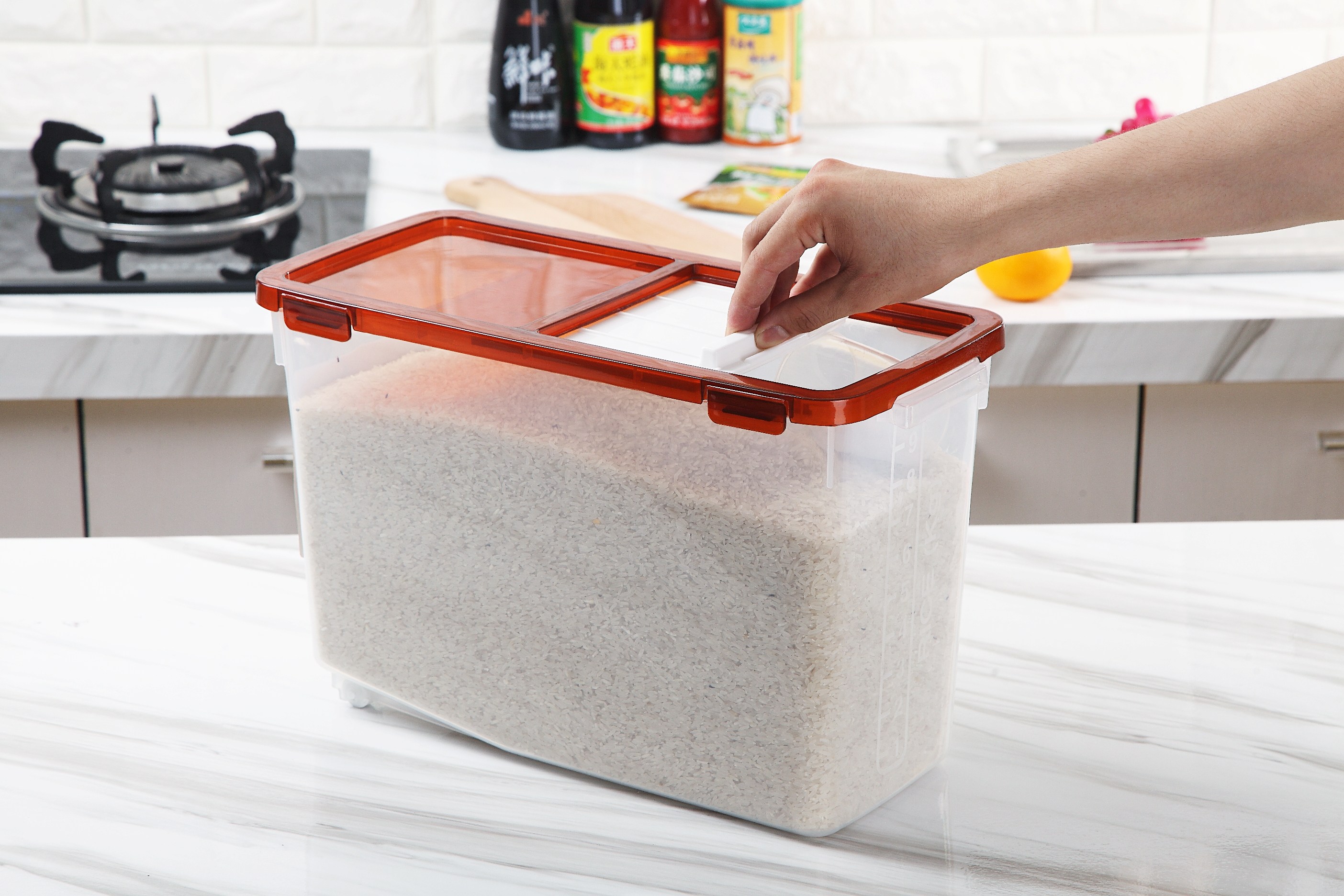 Plastic rice box
