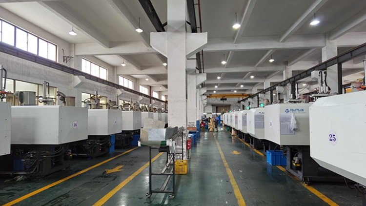 Ningbo Yiou Electrical Appliances Co., Ltd. – electric iron 2