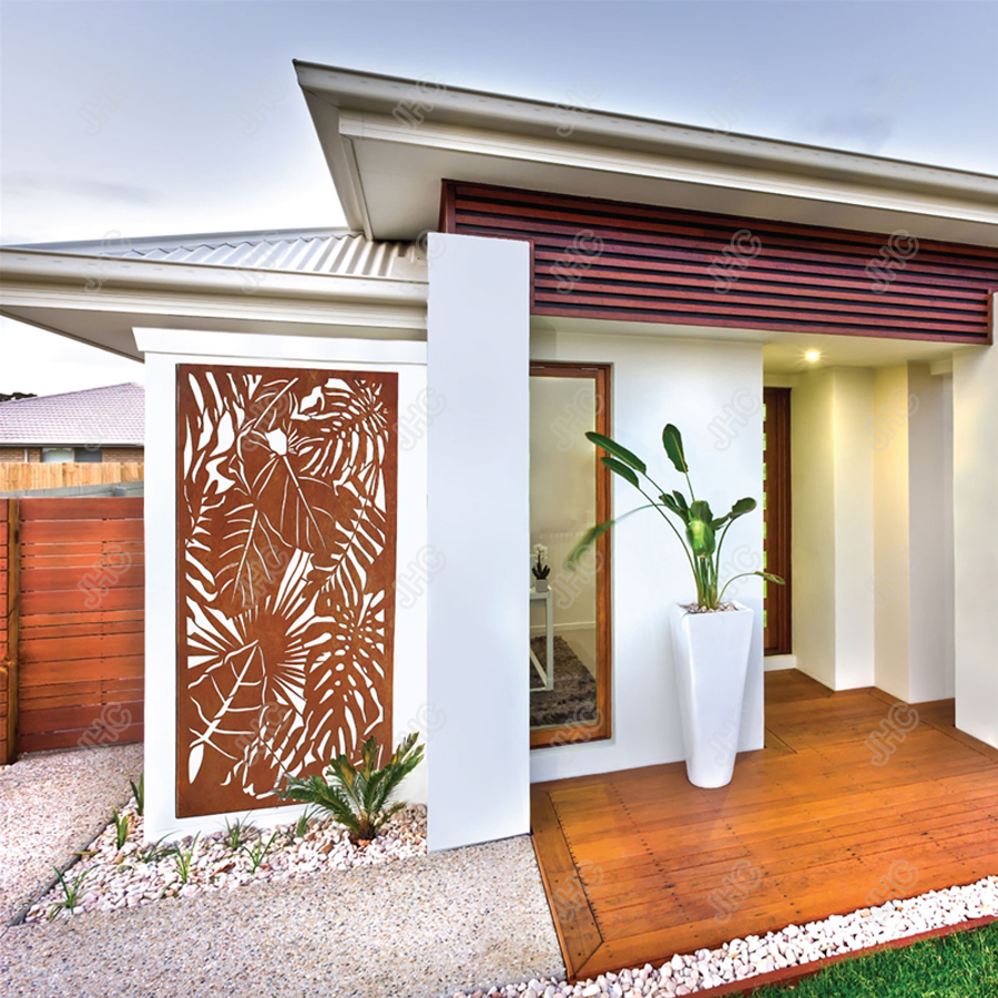 Outdoor divider screen