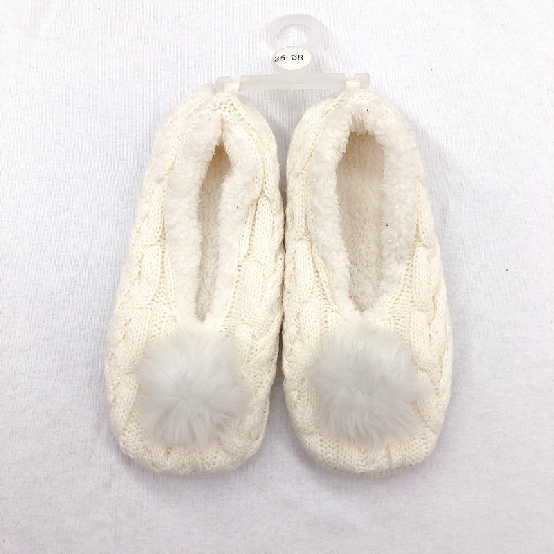Womens acrylic twisted indoor slipper with 3D pompom