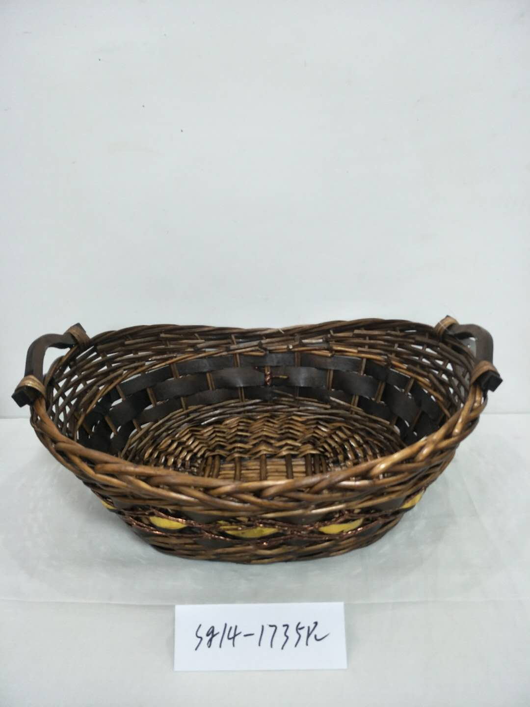 Kingwillow Customizable wholsale cheap hand woven resin basket wicker basket woodchip woven basket plastic Christmas gift storage basket fruit basket tray storage paper decoration
