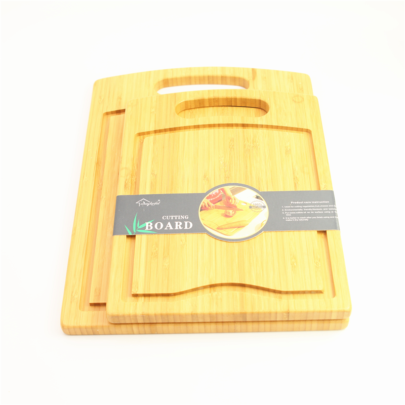 The bamboo cutting boards