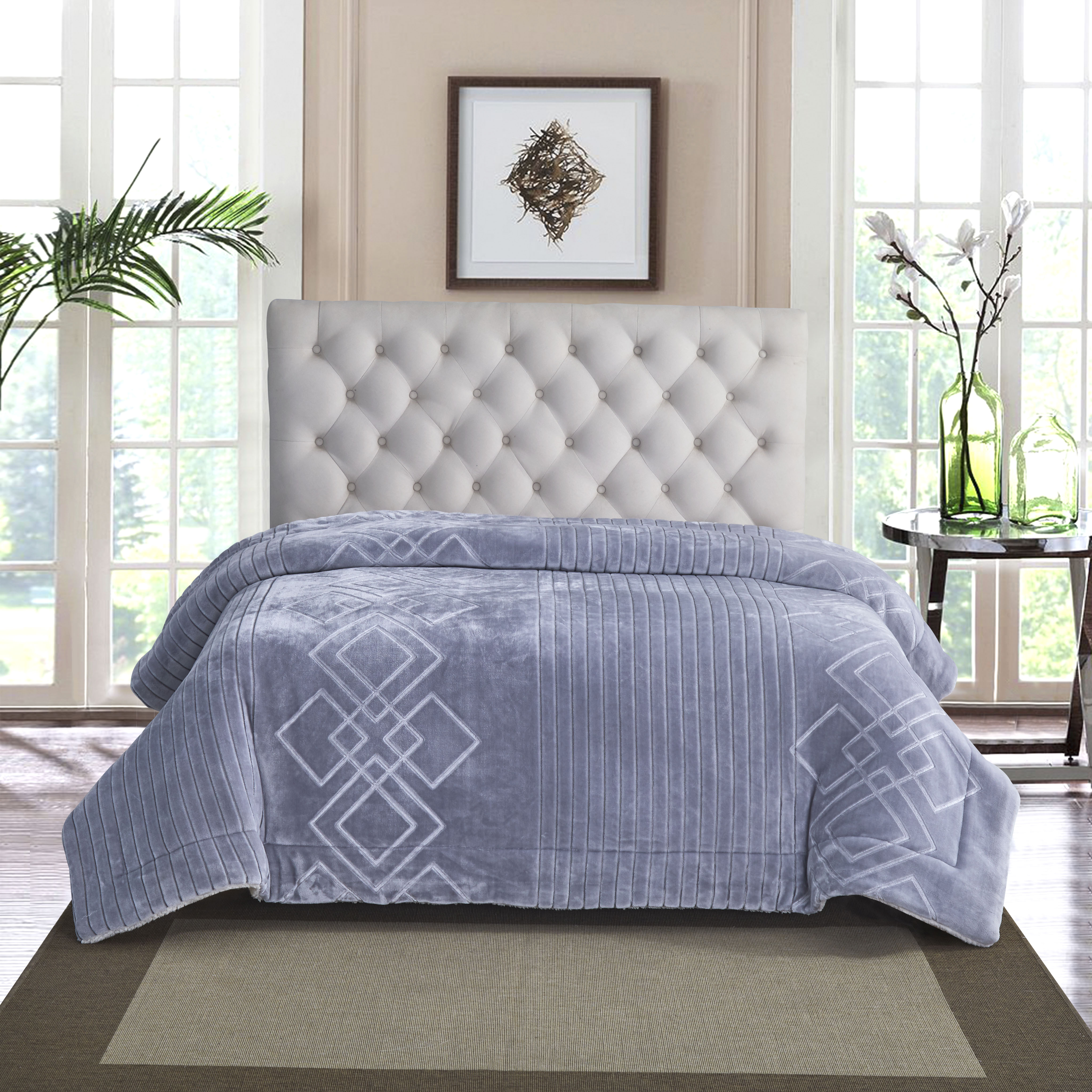 100% polyester solid embossed flannel comforter set