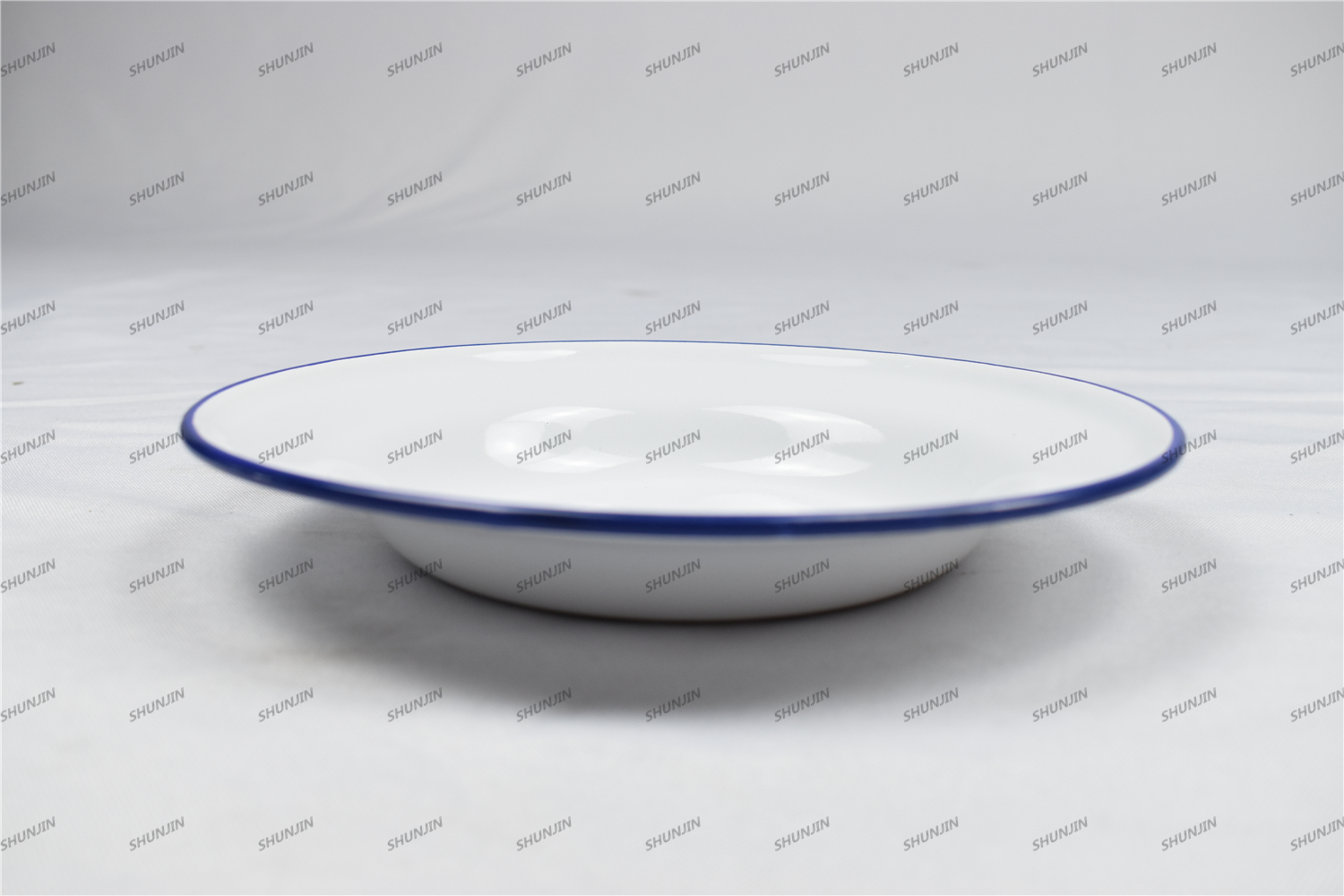 Enamel salad plate
