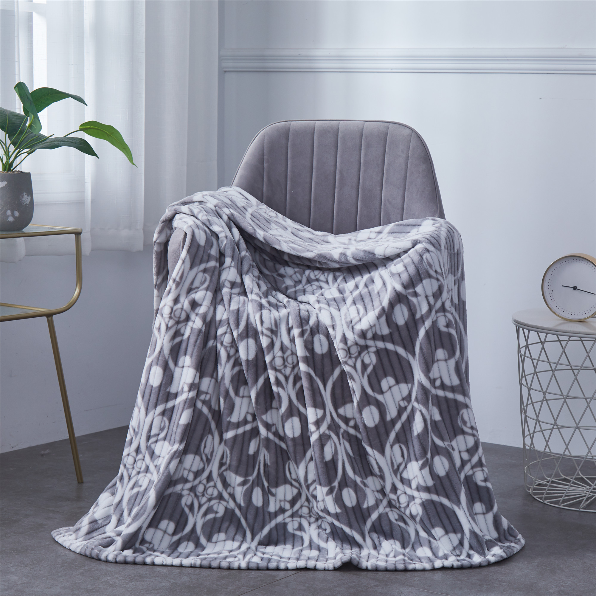 100% polyester stripe line with printed flannel blanket