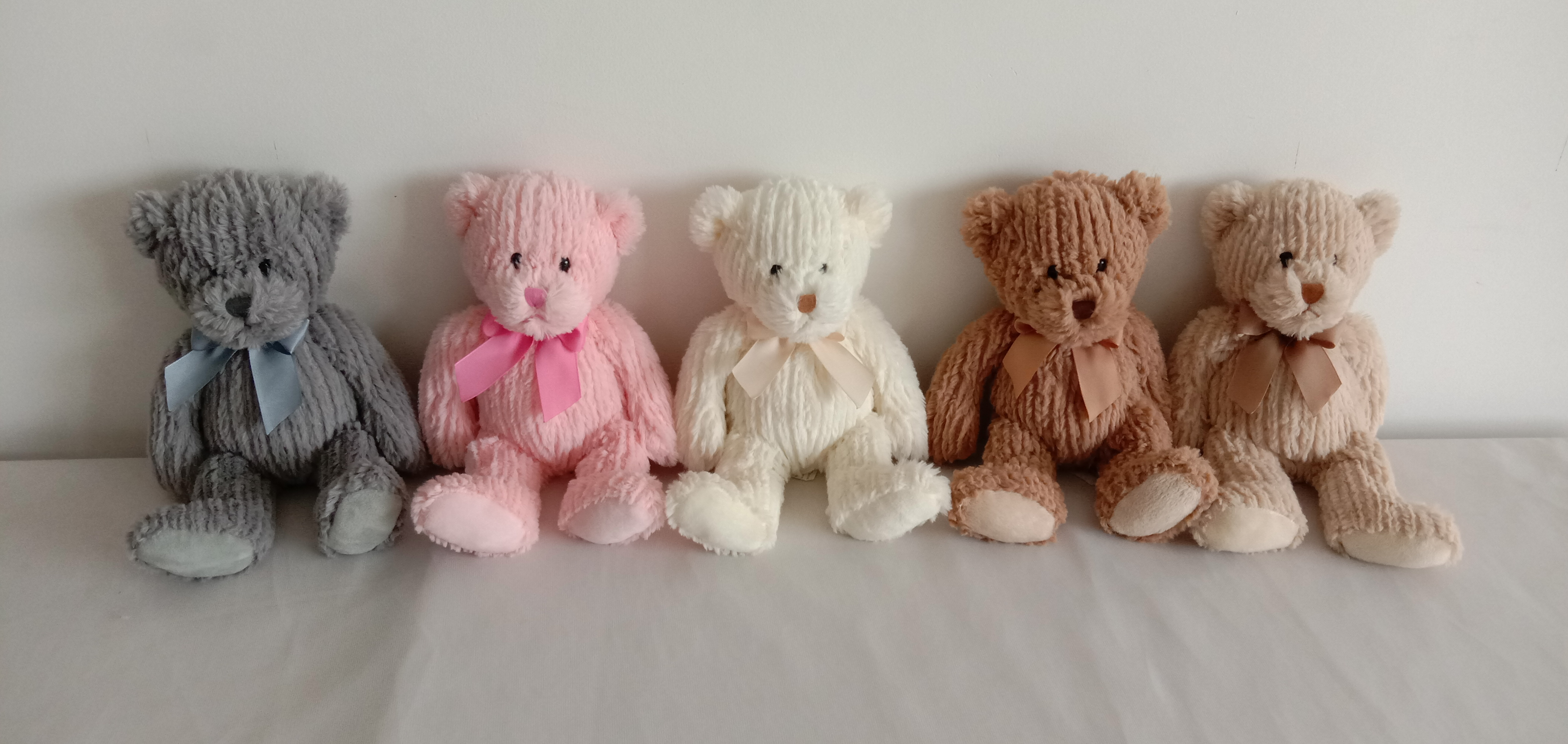Bear w/ ribbon
