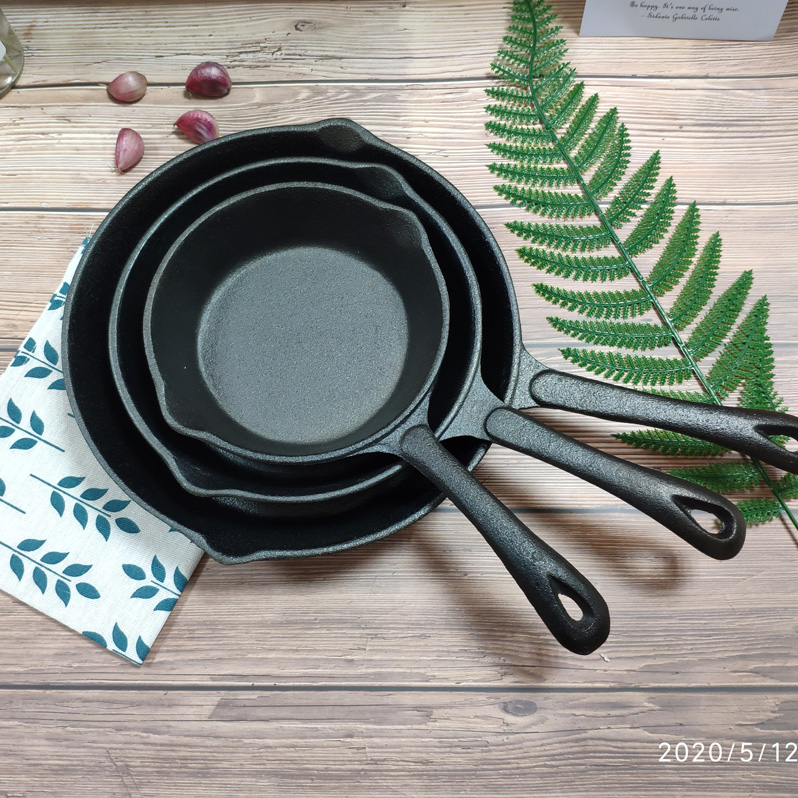 Cast iron frypan