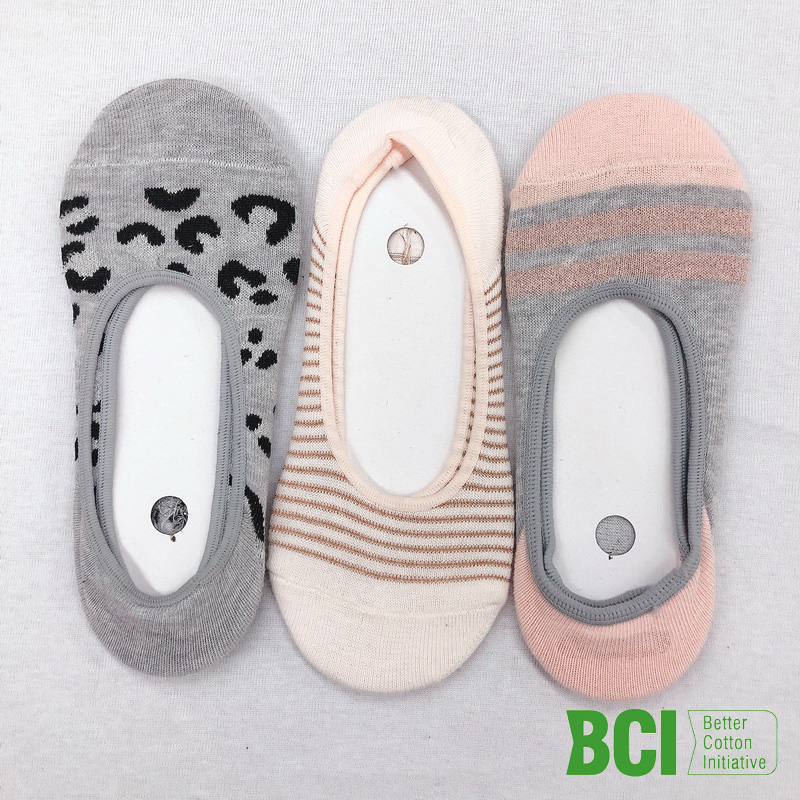 Womens invisible socks with responsible cotton from BCI