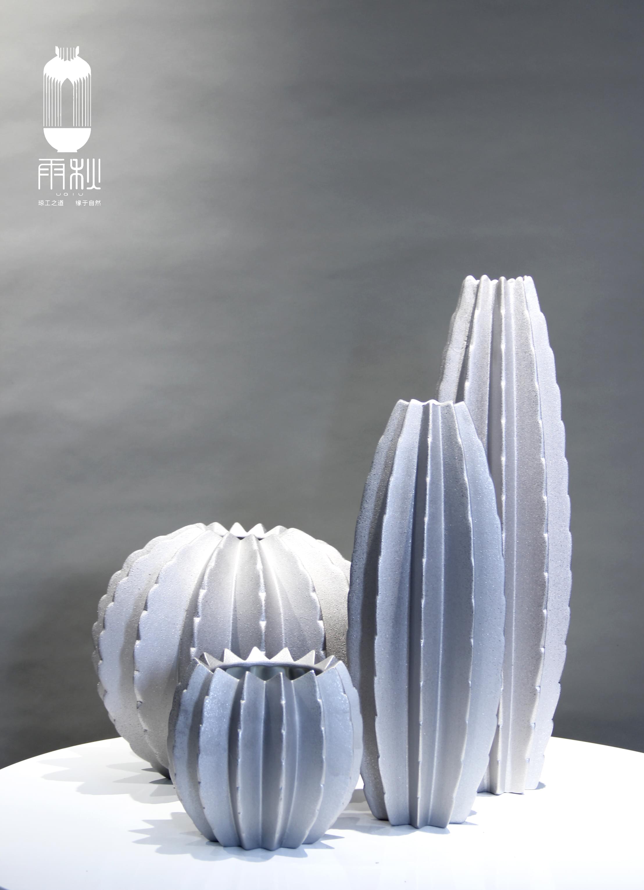 High temperature porcelain vase / decoration