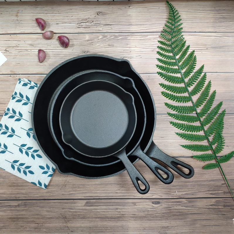 Cast iron frypan