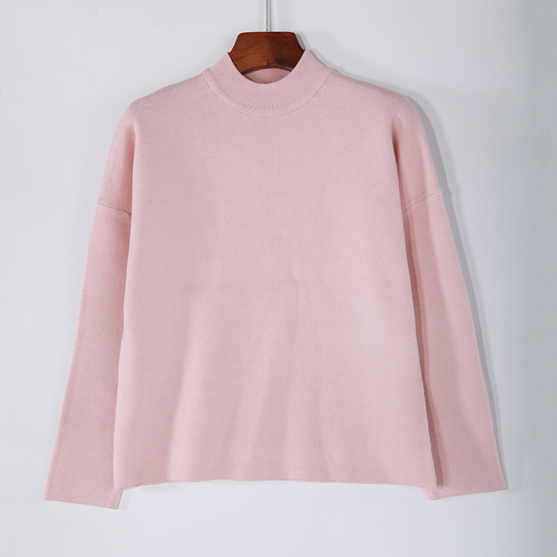Women knitted pullover with half neck
