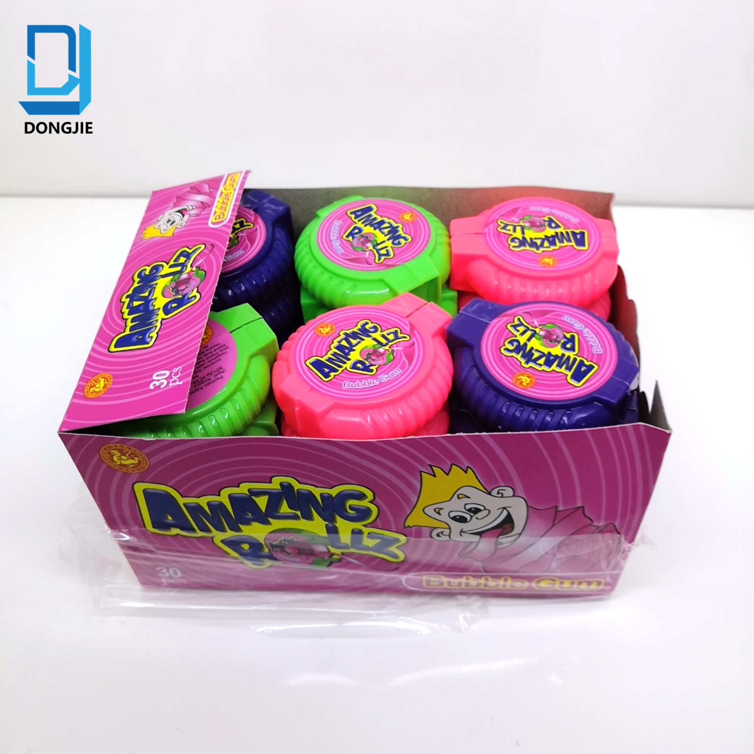*Roll bubble gum (strawberry flavor, apple flavor, grape flavor)