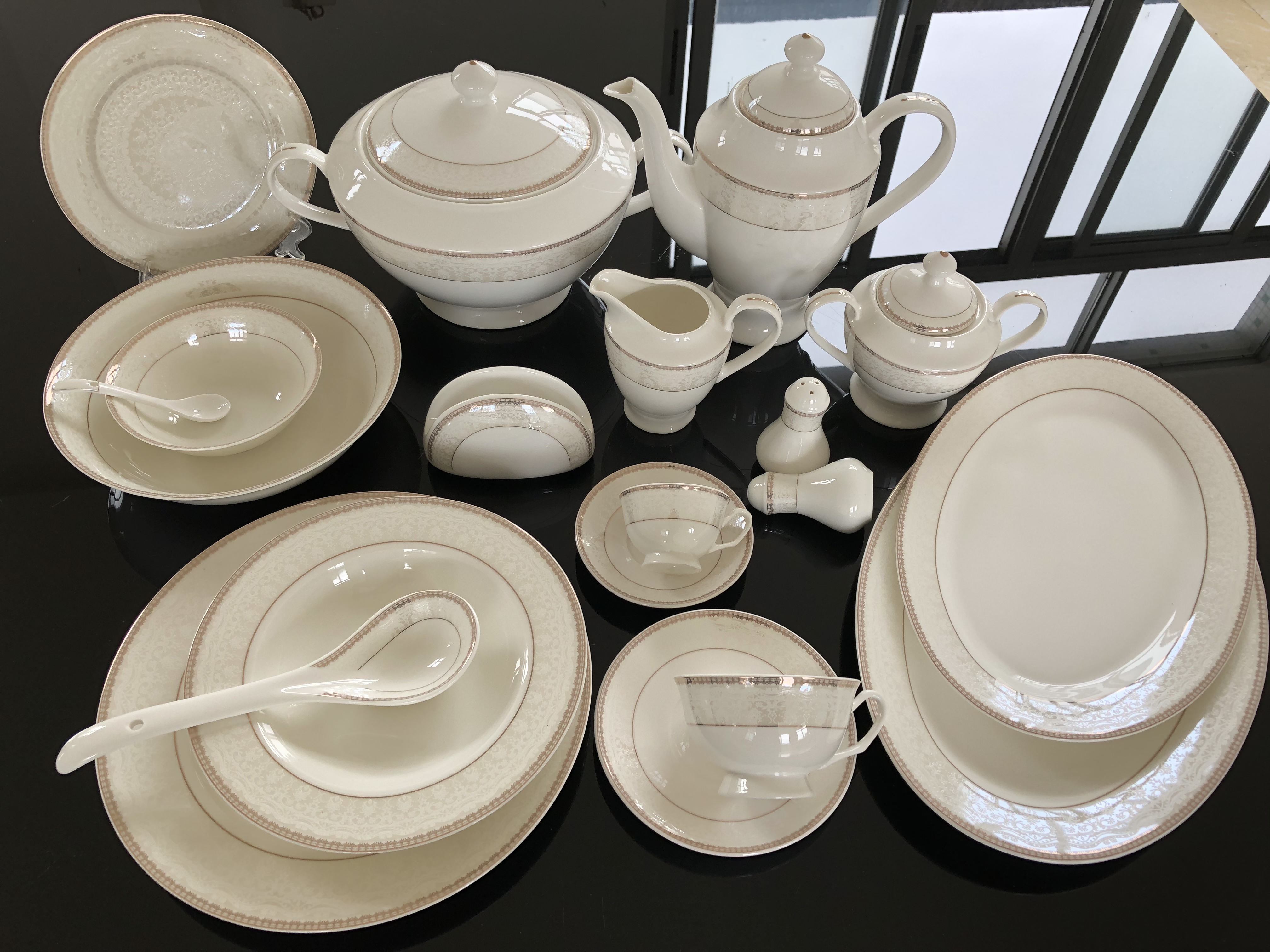 132pcs Dinner Set