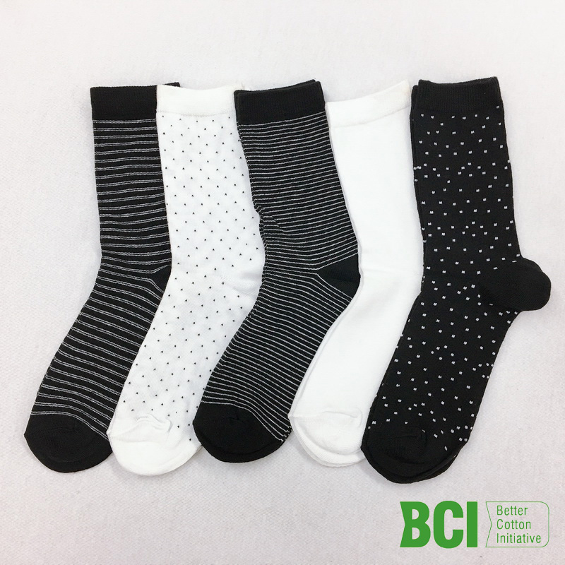 Womens jacqurd socks with responsible cotton from BCI
