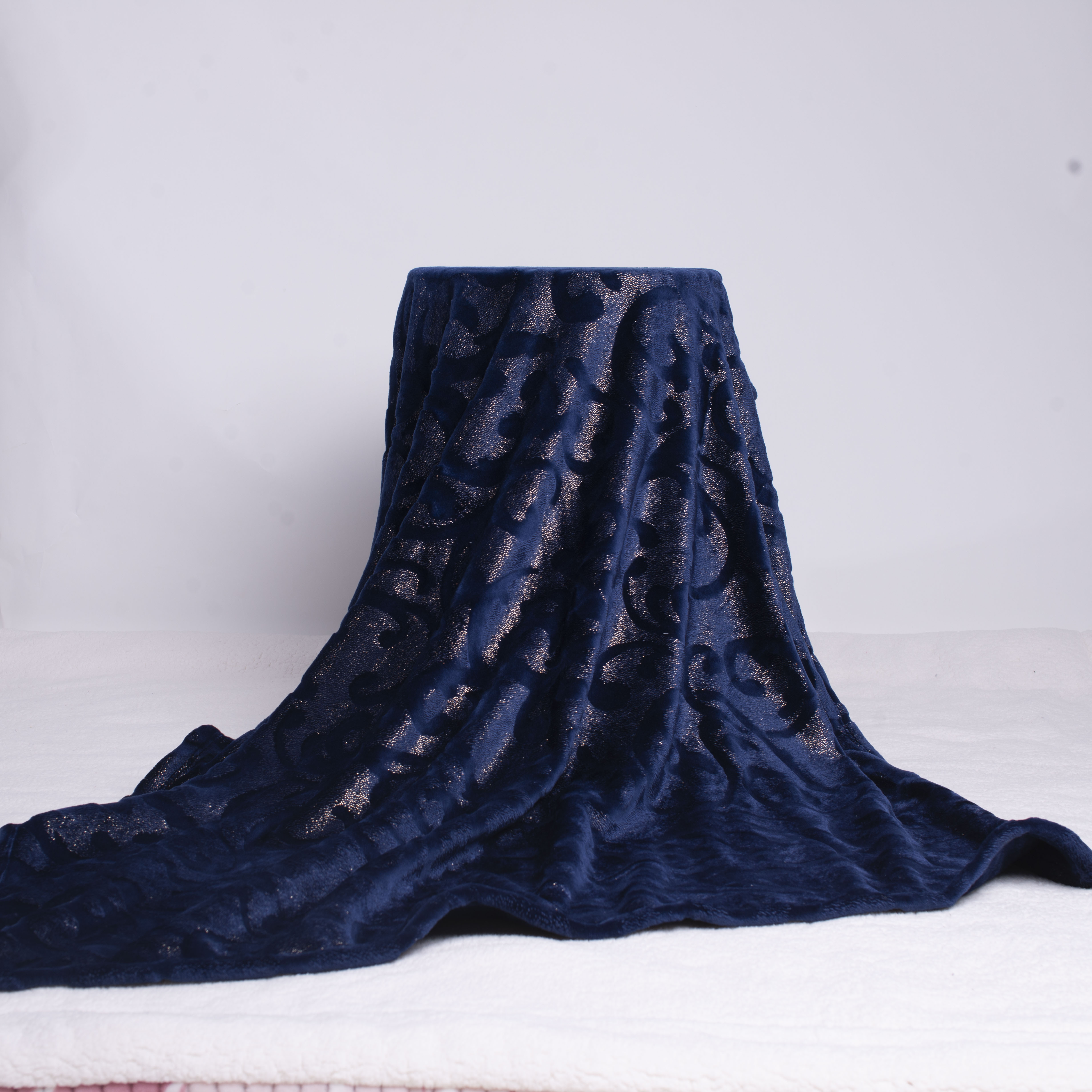 100% polyester flannel blanket with foil
