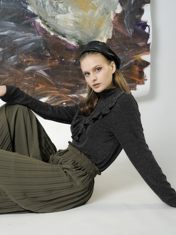 sweater and pleat skirt