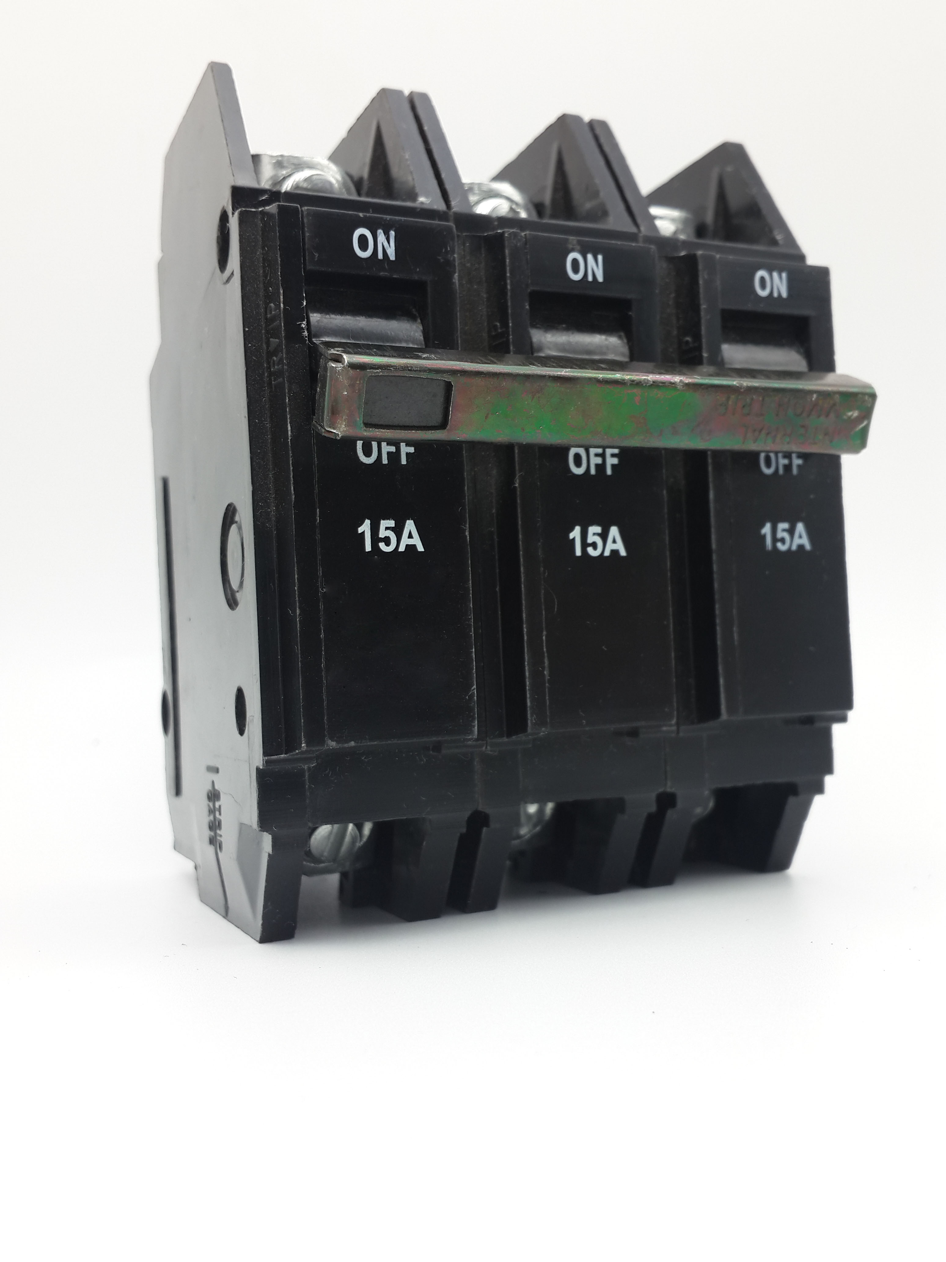 THQC plug in MCB 3P