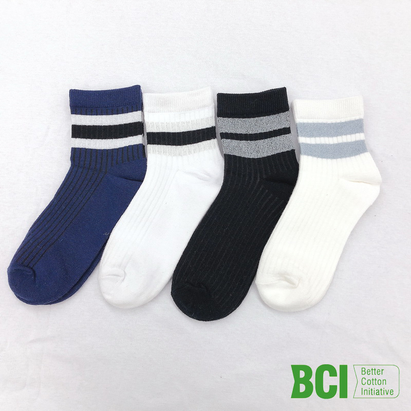 Womens jacqurd socks with responsible cotton from BCI