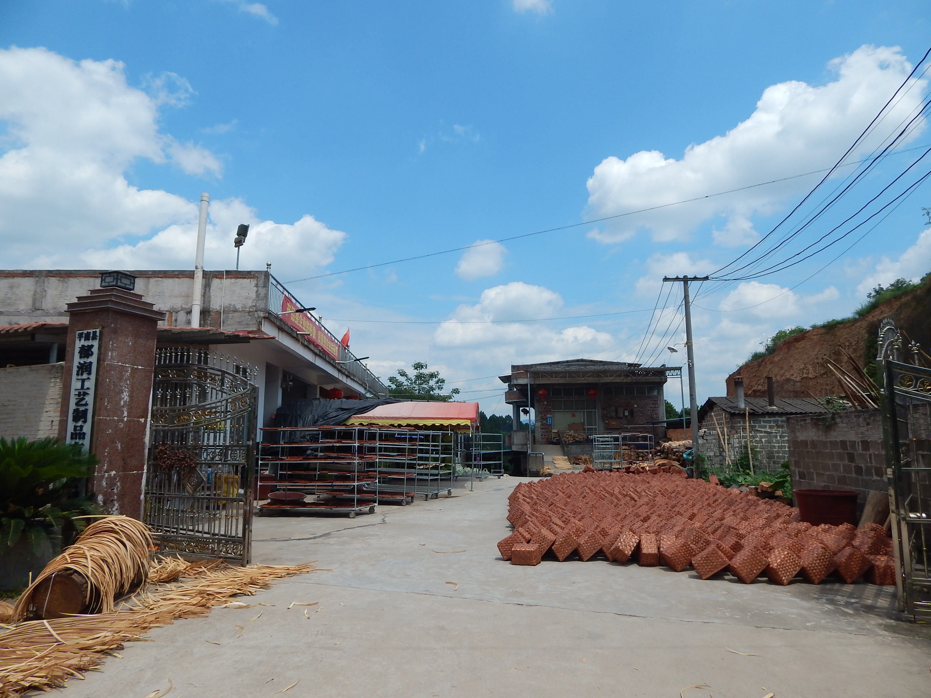 Pingnan County Yurun Handicraft Products Co., Ltd. – Wooden products 1
