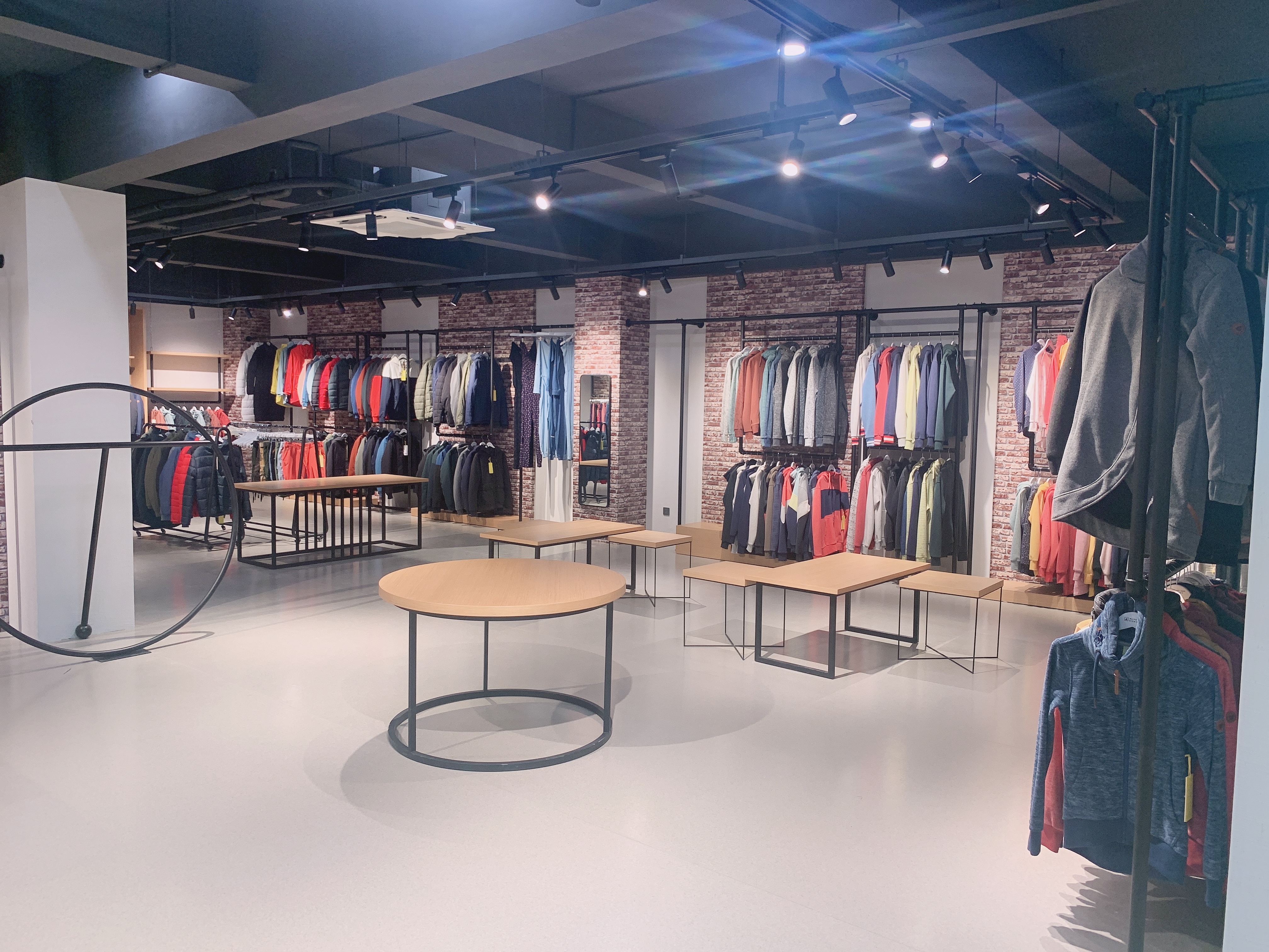 Jinjiang Shangyuan Import and Export Trading Co., Ltd. – ski wear 3