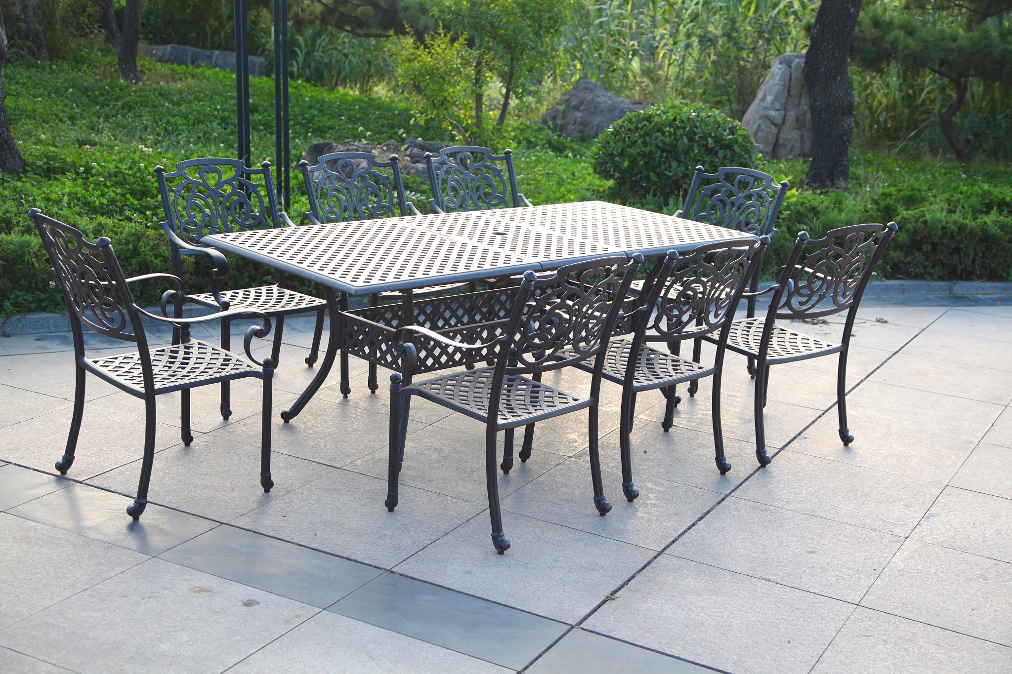 Woven stretch Table