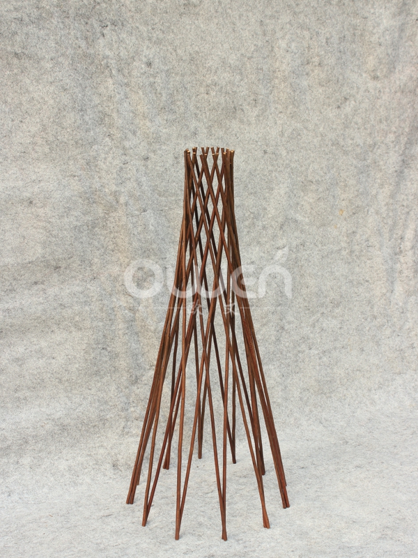 Expandable Willow Obelisk