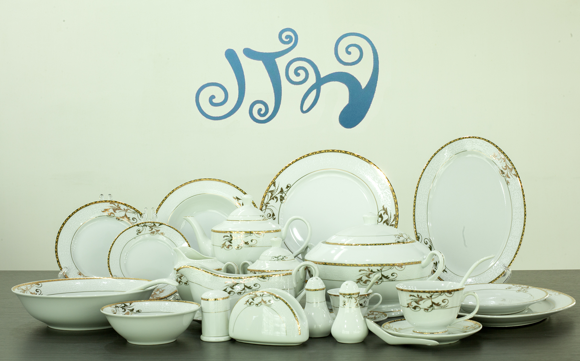 130pcs Dinner Set