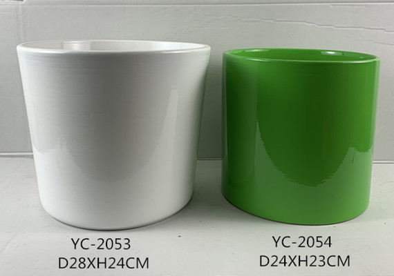 Straight body pot
