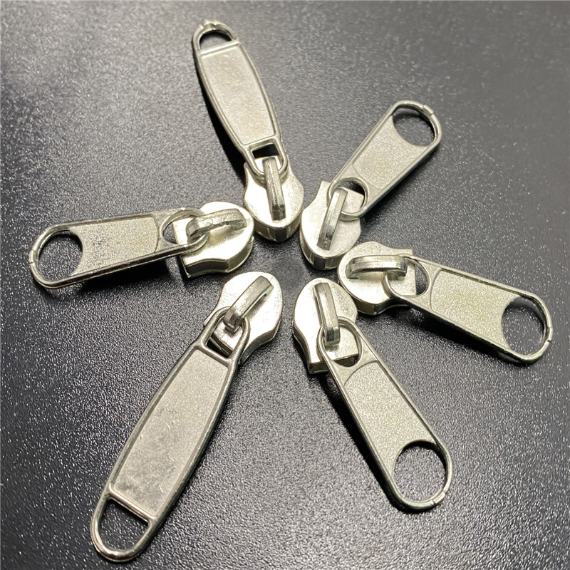 Zipper slider